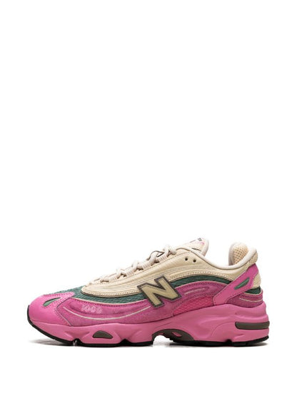 New Balance 1000 Pink Sneaker