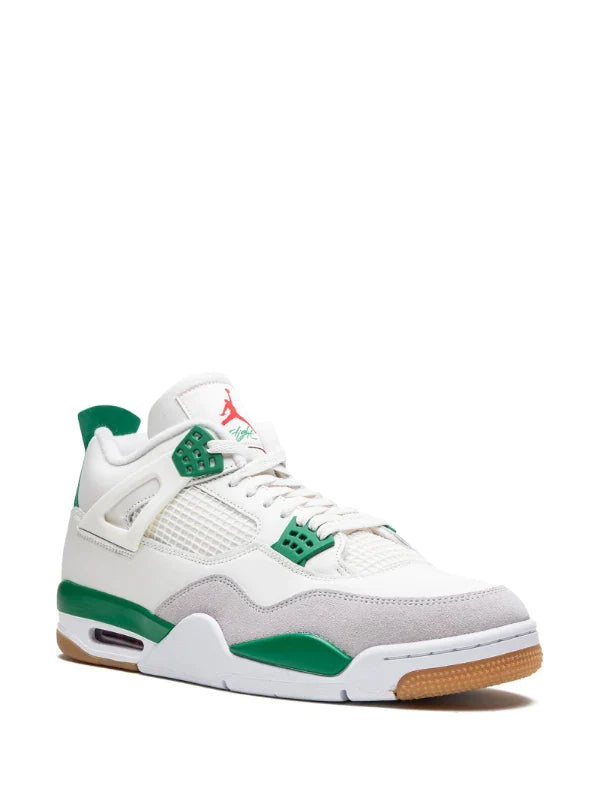 Air Jordan 4 Retro "Pine Green"