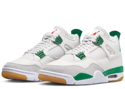 Air Jordan 4 Retro "Pine Green"